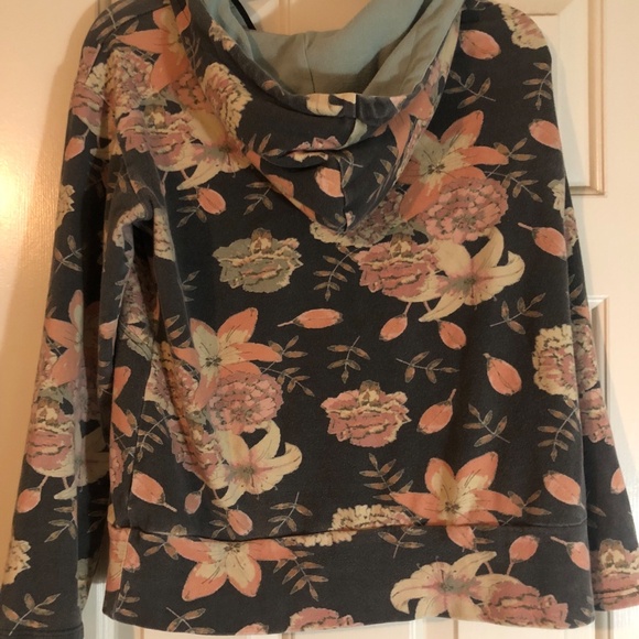 1/4 zip hoodie. Brand - Ampersand Ave - Picture 2 of 3